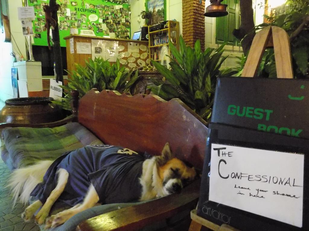 The Oasis Hostel (Adults Only) Bangkok Exteriör bild