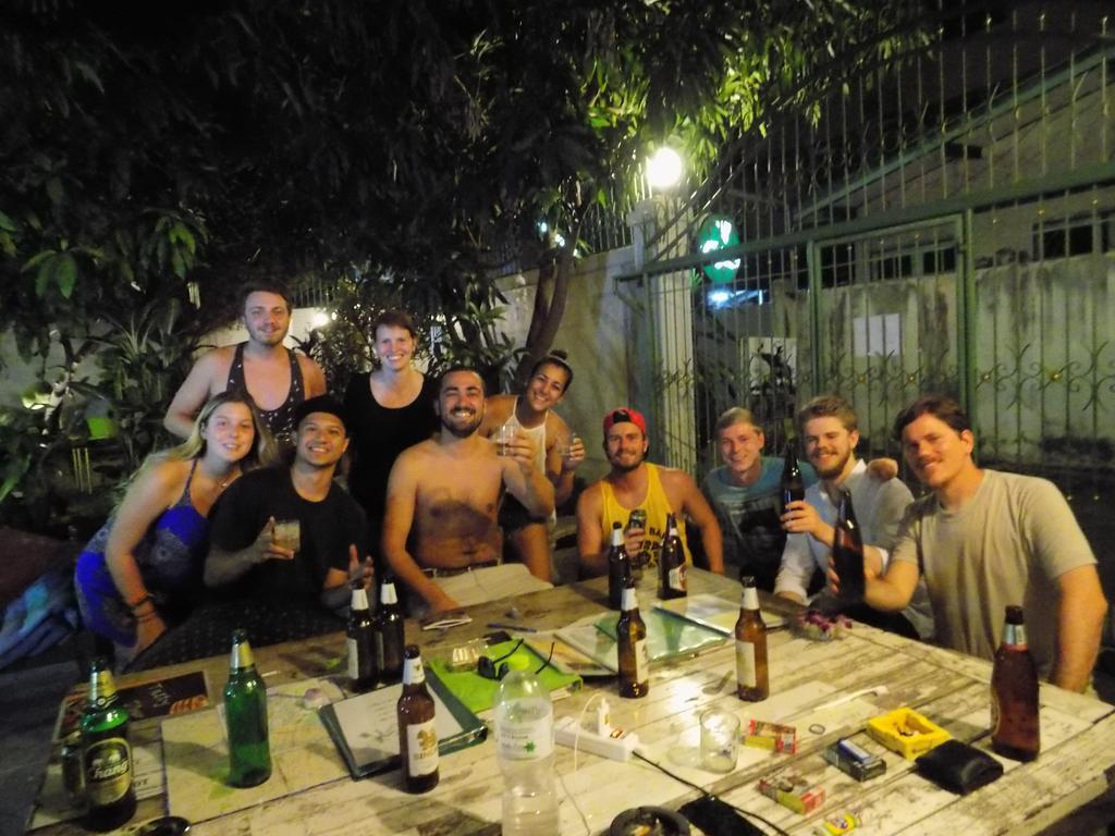 The Oasis Hostel (Adults Only) Bangkok Exteriör bild