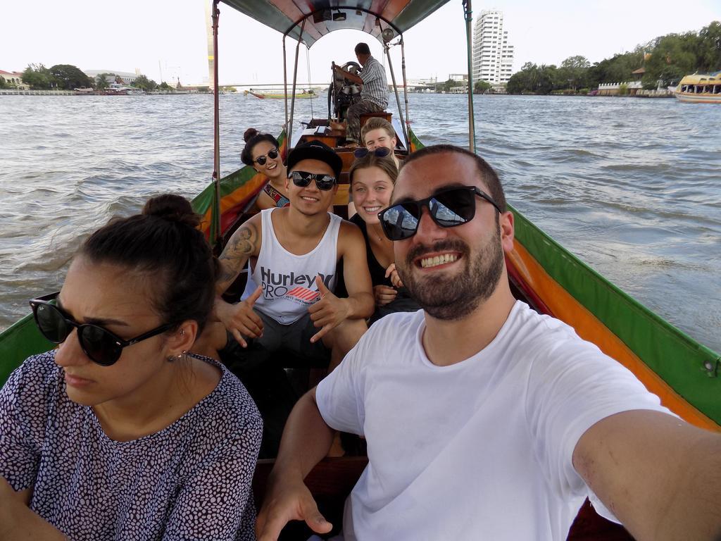 The Oasis Hostel (Adults Only) Bangkok Exteriör bild