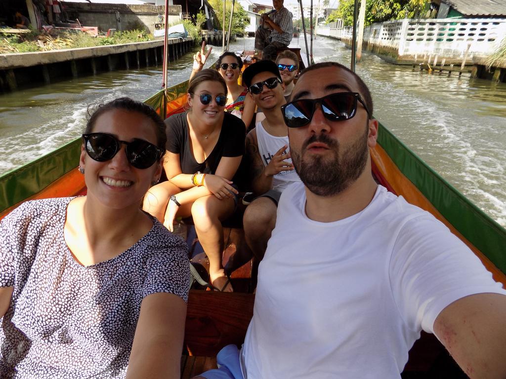The Oasis Hostel (Adults Only) Bangkok Exteriör bild