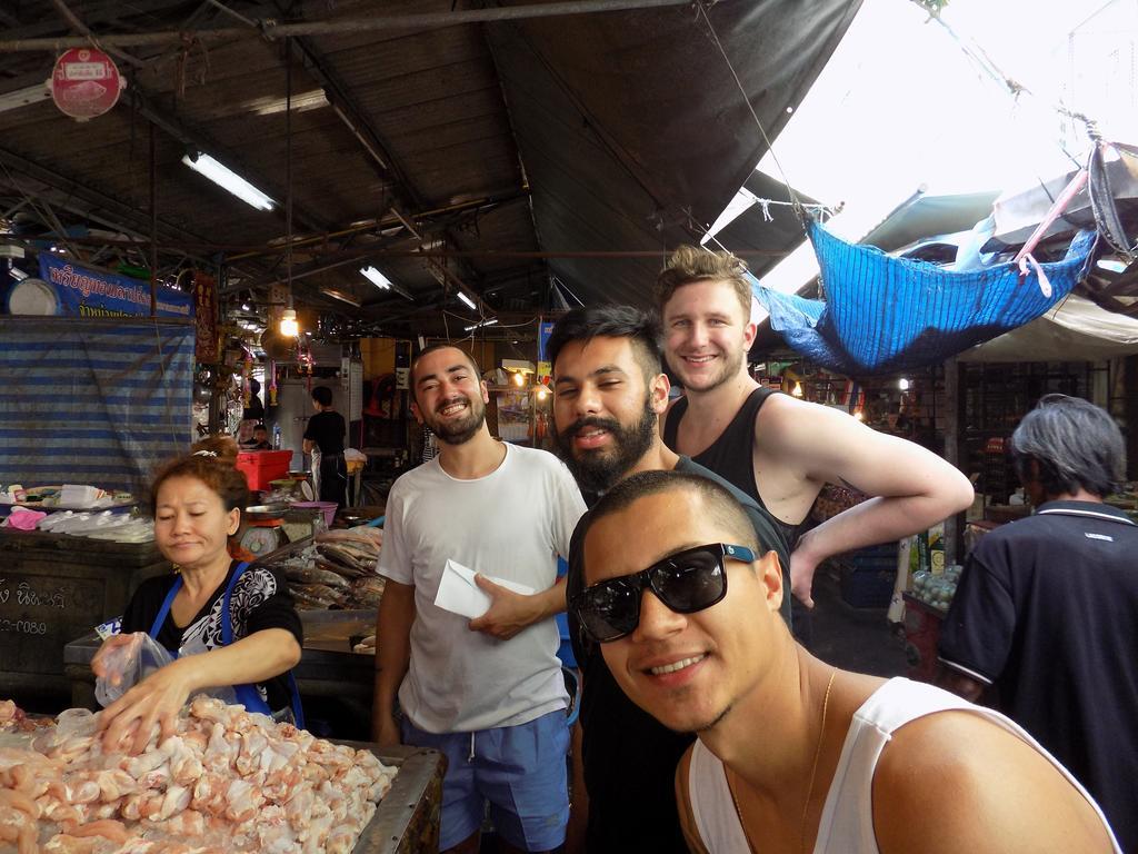 The Oasis Hostel (Adults Only) Bangkok Exteriör bild